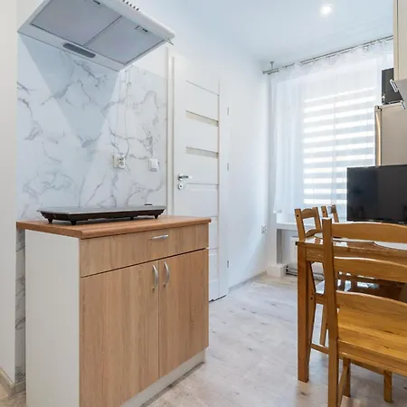 Zawodzie 3-bedroom By Bookinghost *