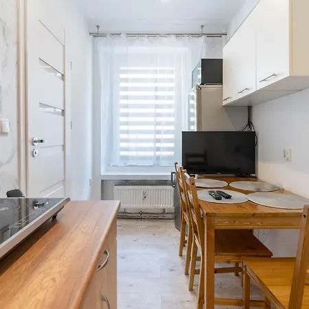 Zawodzie 3-bedroom By Bookinghost Katowice