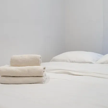 Zawodzie 3-bedroom 아파트 *