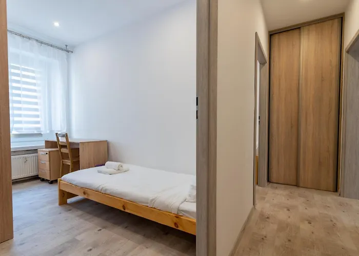 Zawodzie 3-bedroom By Bookinghost Appartamento