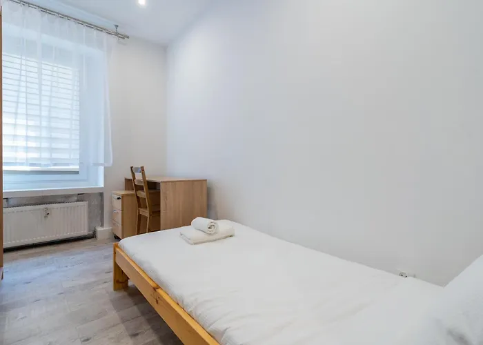 Zawodzie 3-bedroom By Bookinghost Appartamento *