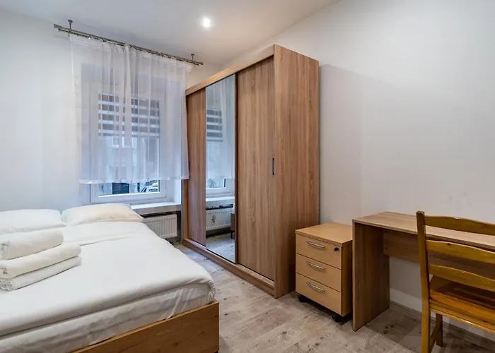 Zawodzie 3-bedroom By Bookinghost