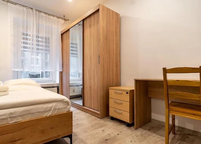 Apartmán Zawodzie 3-bedroom By Bookinghost *